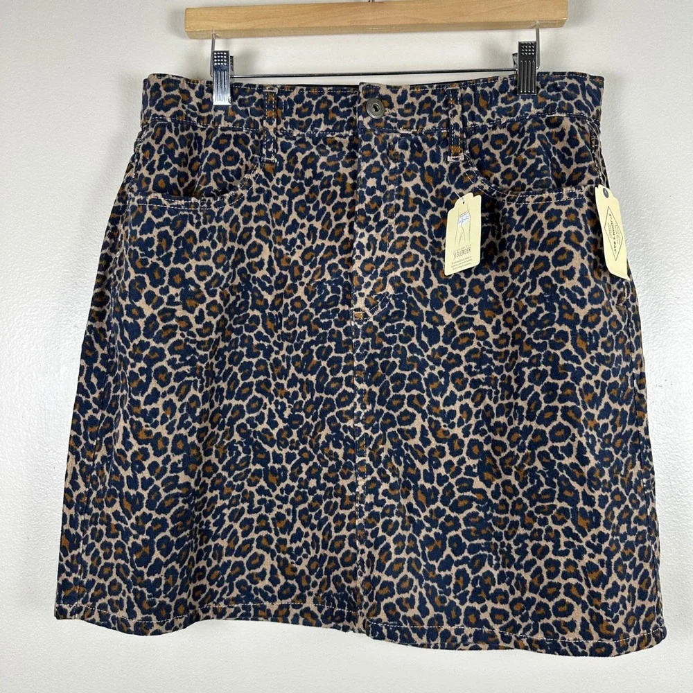 St. John's Bay Women's 16 Corduroy Skirt Leopard Animal Print Brown Mini NEW